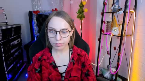 Snapshot of aphexqueen chatting on December 15, 3:09 pm APHEX QUEEN online show from December 15, 3:09 pm