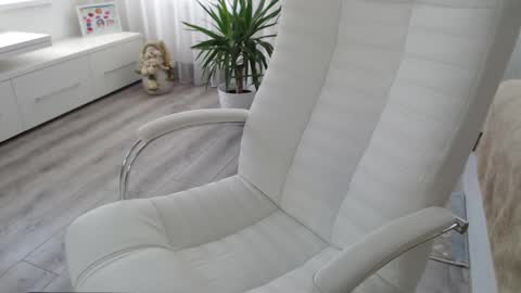 Aphrodite online show from February 11, 11:04 am