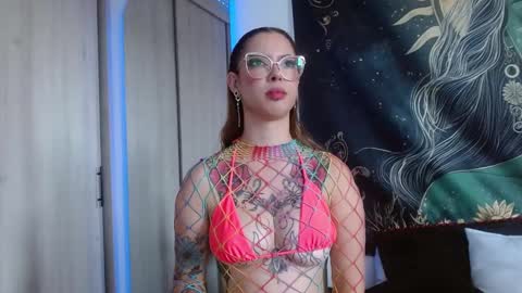 Snapshot of aphrodite__bloom chatting on February 12, 9:01 pm aphrodite__bloom online show from February 12, 9:01 pm