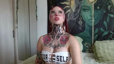 Snapshot of aphrodite__bloom chatting on October 11, 5:22 pm aphrodite__bloom online show from October 11, 5:22 pm