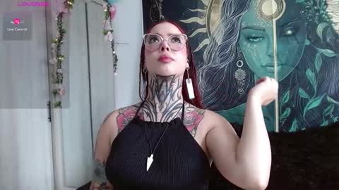 Snapshot of aphrodite__bloom chatting on November 19, 8:09 pm aphrodite__bloom online show from November 19, 8:09 pm