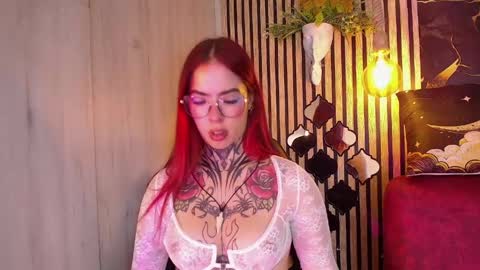 aphrodite__bloom online show from May 17, 9:00 pm