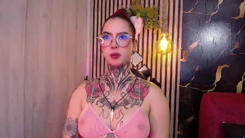 aphrodite__bloom online show from May 25, 9:43 pm