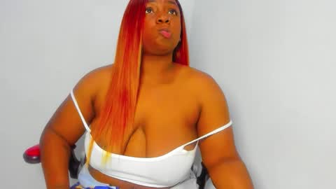 Snapshot of aphrodites_ass chatting on November 22, 1:26 am Tati Colombian online show from November 22, 1:26 am