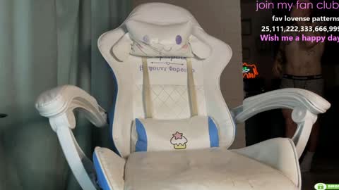 Snapshot of apollojam chatting on April 25, 2:36 am August BUY MY VIDEOS IN MY BIO. SALE 20 online show from April 25, 2:36 am