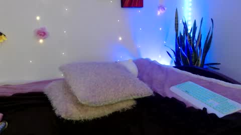 Apolo online show from December 5, 3:50 pm