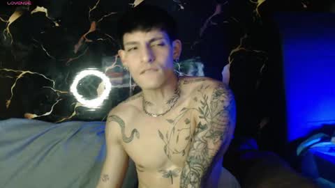 Snapshot of apolo01_ chatting on April 17, 9:40 pm Apolo online show from April 17, 9:40 pm