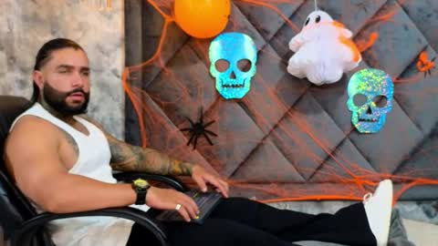 Snapshot of apolo_rousse chatting on October 10, 11:15 pm Apolo online show from October 10, 11:15 pm