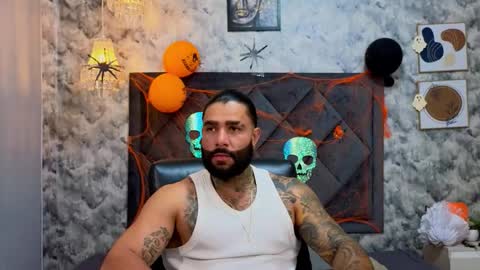 Snapshot of apolo_rousse chatting on October 17, 10:45 pm Apolo online show from October 17, 10:45 pm