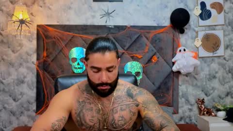 Snapshot of apolo_rousse chatting on October 28, 12:47 am Apolo online show from October 28, 12:47 am