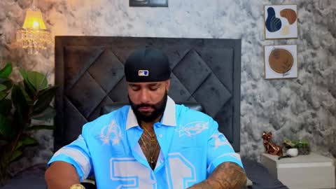 Snapshot of apolo_rousse chatting on November 2, 9:06 pm Apolo online show from November 2, 9:06 pm