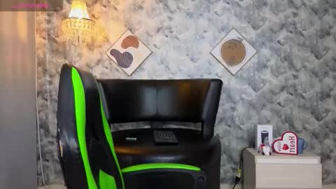 Snapshot of apolo_ryder chatting on March 23, 9:08 pm APOLO online show from March 23, 9:08 pm