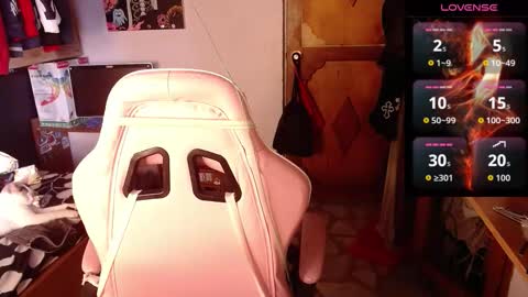 Snapshot of apolo_s chatting on February 26, 6:40 pm Andres online show from February 26, 6:40 pm