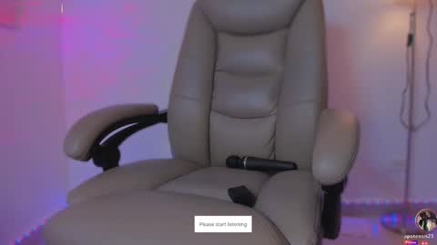 Snapshot of apoteosis_ chatting on February 14, 8:44 am Apo online show from February 14, 8:44 am