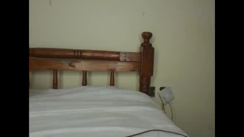 apple_bitch online show from March 8, 5:22 am