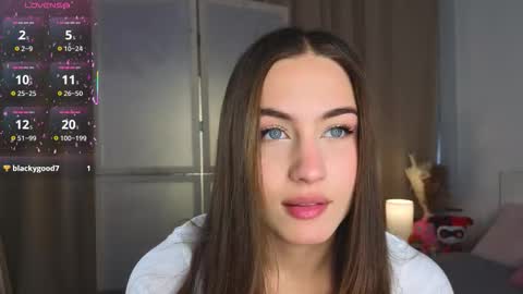 Snapshot of appleeepie chatting on October 19, 9:10 am Vicki online show from October 19, 9:10 am