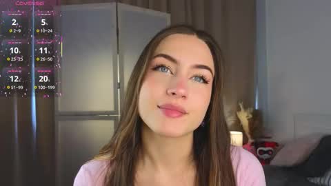 Snapshot of appleeepie chatting on October 20, 9:10 am Vicki online show from October 20, 9:10 am