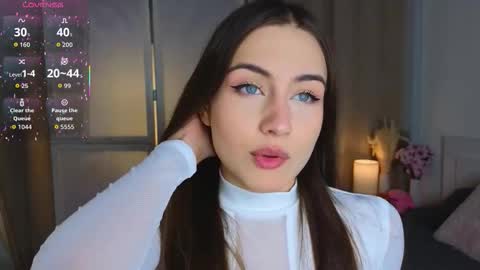 Snapshot of appleeepie chatting on November 16, 9:04 am Vicki online show from November 16, 9:04 am