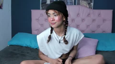 Snapshot of applehot_lr chatting on October 4, 2:31 am sofi y kevin online show from October 4, 2:31 am