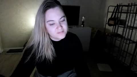 Snapshot of appleyummybuns chatting on November 3, 11:15 pm appleyummybuns online show from November 3, 11:15 pm