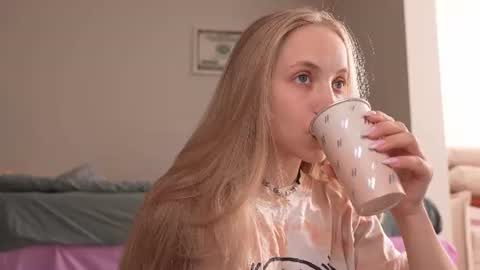  REYNA  my friend   online show from July 19, 3:38 pm