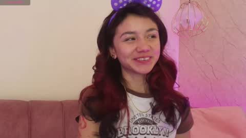 Snapshot of april_bennett chatting on September 30, 12:10 pm   online show from September 30, 12:10 pm