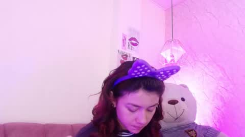 Snapshot of april_bennett chatting on October 6, 12:02 pm   online show from October 6, 12:02 pm