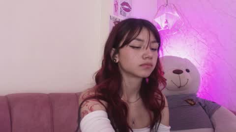 Snapshot of april_bennett chatting on October 7, 4:59 pm   online show from October 7, 4:59 pm