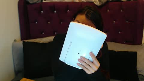 Snapshot of april_harrys chatting on October 14, 12:28 pm April online show from October 14, 12:28 pm