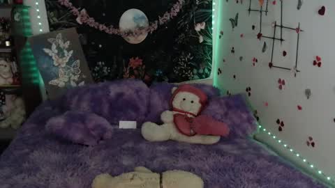 Snapshot of april_l6 chatting on February 18, 1:55 pm april_l6 online show from February 18, 1:55 pm
