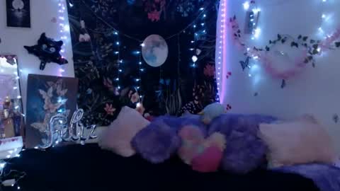 april_l6 online show from February 6, 10:02 pm