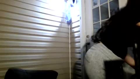 Snapshot of aprilanna chatting on March 3, 5:57 am AnnaApril420 online show from March 3, 5:57 am