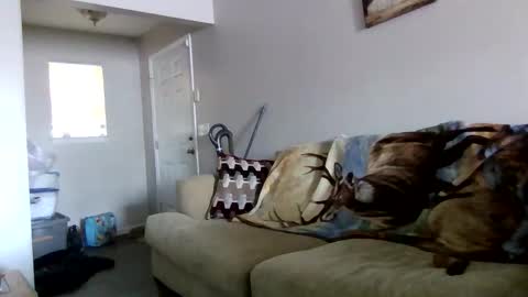 Snapshot of aprilanna chatting on March 3, 6:03 pm AnnaApril420 online show from March 3, 6:03 pm