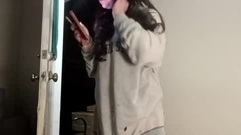 Snapshot of aprilanna chatting on March 21, 4:17 am AnnaApril420 online show from March 21, 4:17 am