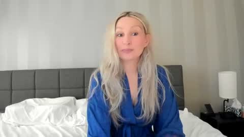 Audrey Im usually online every single day except sundays from  and 20 pm uk time online show from June 9, 8:31 pm