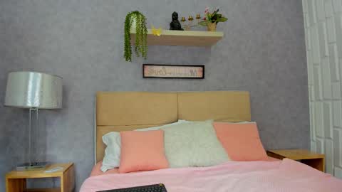 AprilBom online show from March 22, 3:59 pm