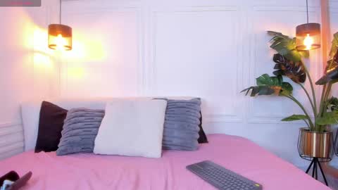 Snapshot of aprilgrey111 chatting on May 10, 1:38 pm aprilgrey111 online show from May 10, 1:38 pm