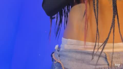 Snapshot of aprillebony319262 chatting on November 19, 10:10 pm aprillebony319262 online show from November 19, 10:10 pm