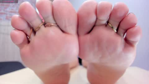 aprilricci online show from December 21, 12:09 am