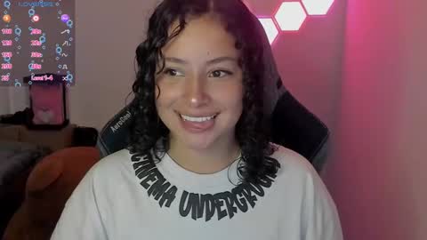 aqua emilly online show from December 12, 1:43 am