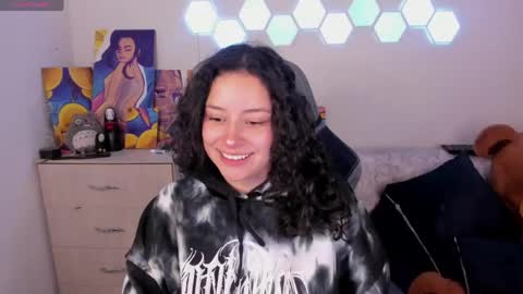 aqua emilly online show from May 24, 11:21 pm