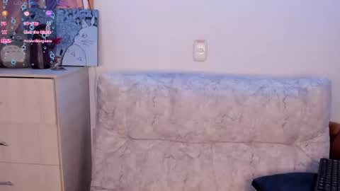 aqua emilly online show from July 31, 11:15 pm