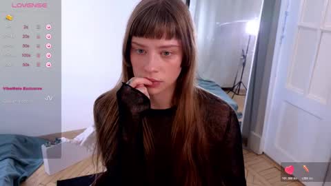 Snapshot of aqua_sultry chatting on December 5, 7:43 pm aqua_sultry online show from December 5, 7:43 pm