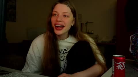 Snapshot of aqua_sultry chatting on June 2, 10:23 pm aqua_sultry online show from June 2, 10:23 pm
