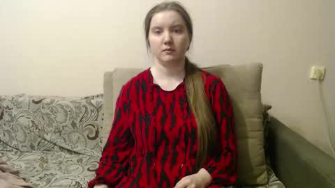 Josefin online show from March 13, 1:18 pm
