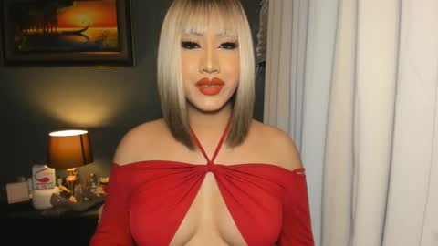 Snapshot of aqueenofcumxx chatting on December 1, 7:58 pm Alicia online show from December 1, 7:58 pm