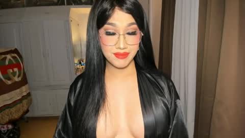 Alicia online show from March 29, 6:08 pm