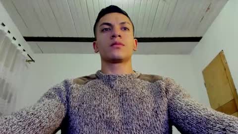 Snapshot of aquiles_51 chatting on December 3, 11:02 pm Jonathan online show from December 3, 11:02 pm