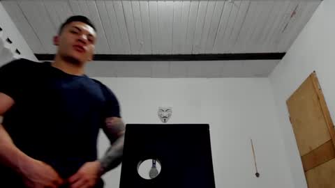 Snapshot of aquiles_51 chatting on December 28, 11:59 pm Jonathan online show from December 28, 11:59 pm