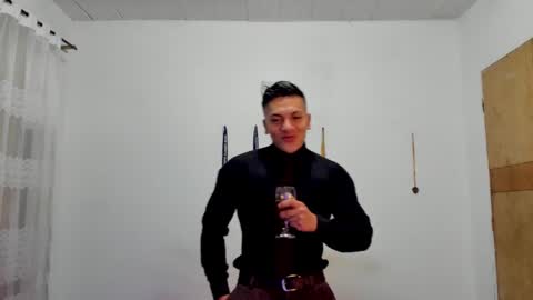 Snapshot of aquiles_51 chatting on January 4, 11:48 pm Jonathan online show from January 4, 11:48 pm